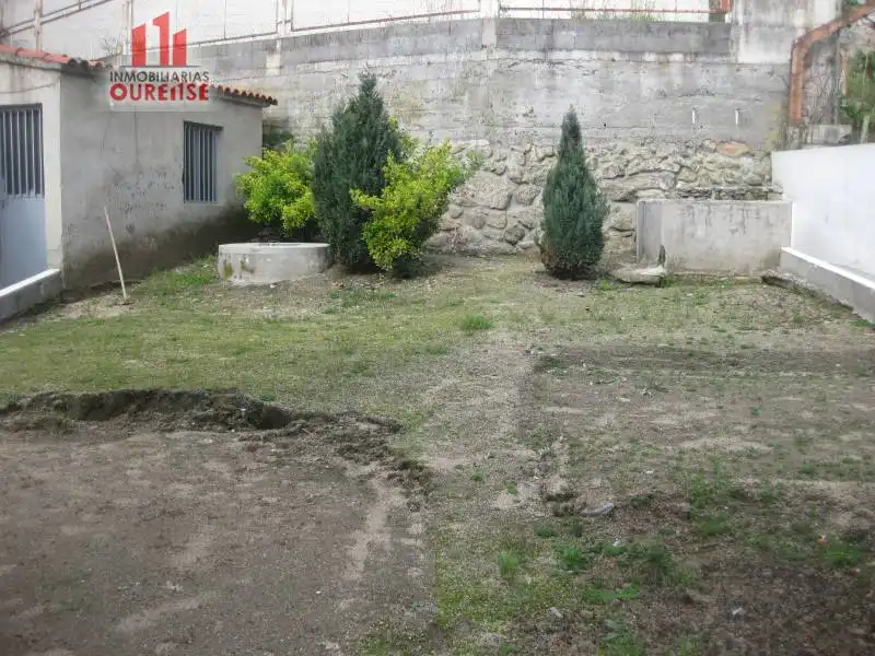 Edifici en venda en Barbadás