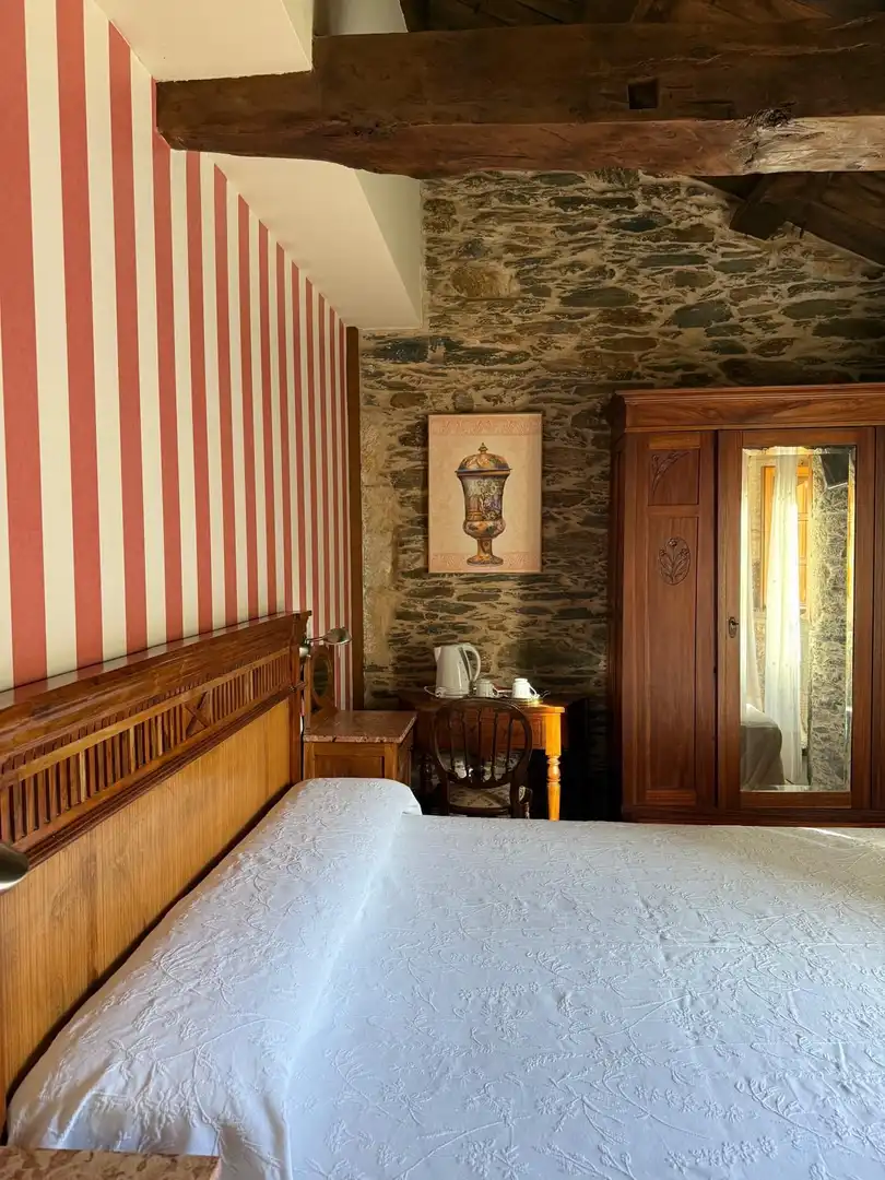 Habitación de Finca rústica en venta en Monfero con Calefacción, Jardín privado y Amueblado