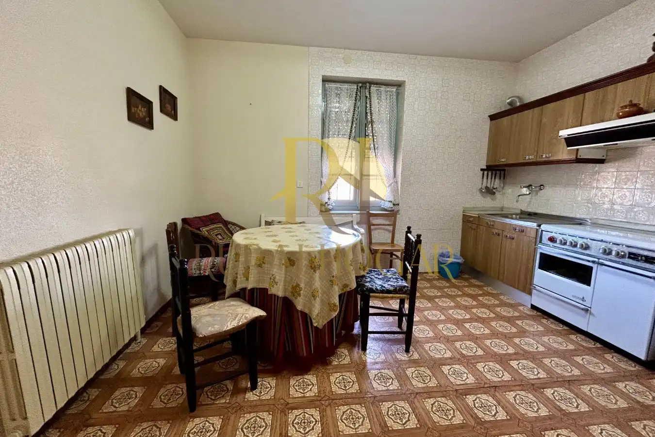 Kitchen of Houses for sale in Villazala  with Storage room