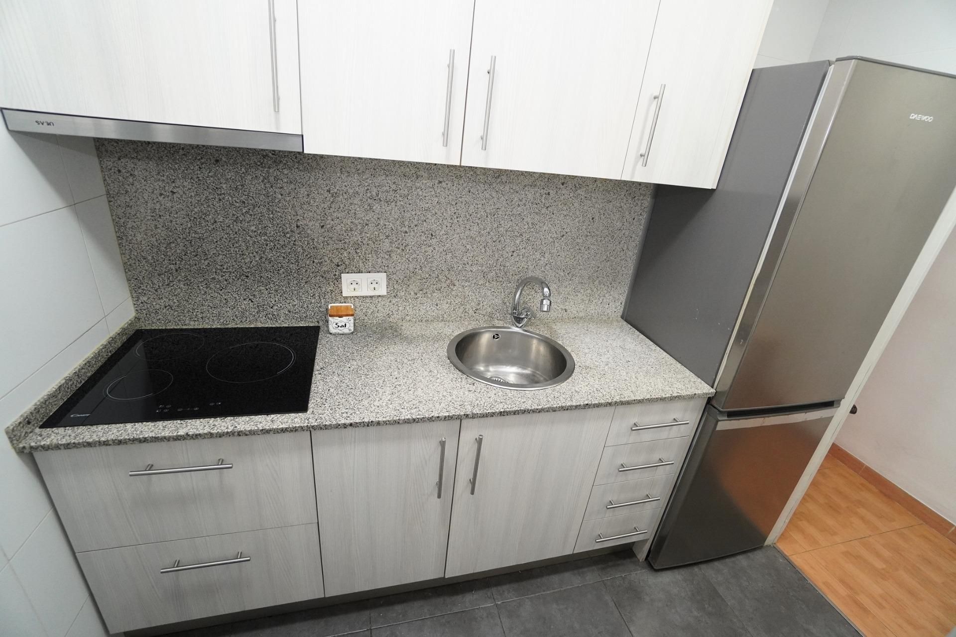 Cocina de Apartamento en venta en El Vendrell con Aire acondicionado, Calefacción y Balcón