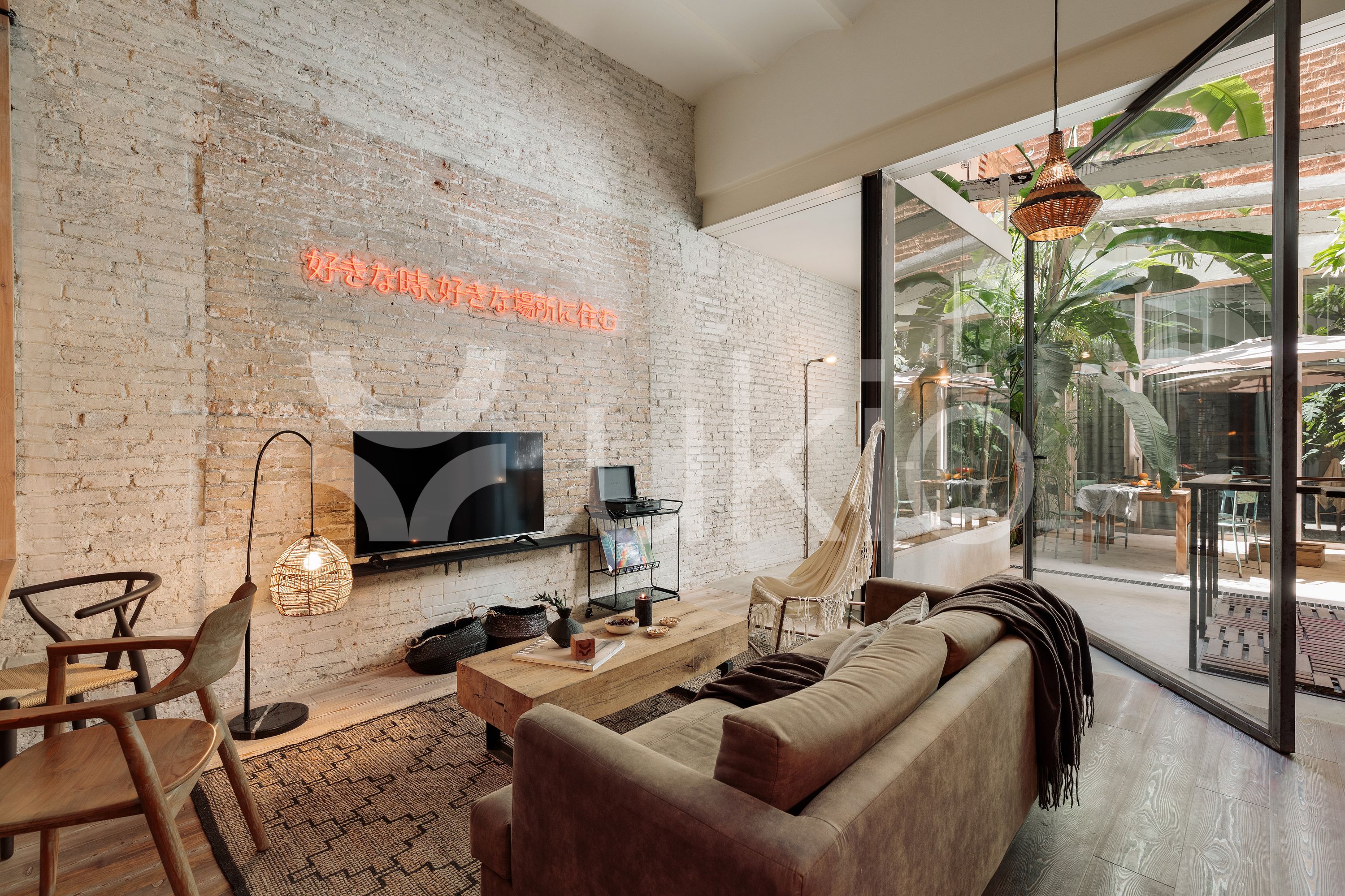 Sala d'estar de Apartament de lloguer en  Barcelona Capital amb Aire condicionat, Terrassa i Moblat