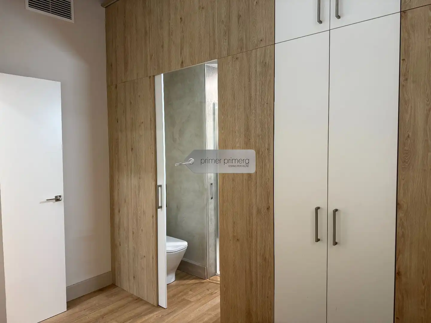 Piso en venta en Barcelona con Aire acondicionado, Calefacción y Parquet
