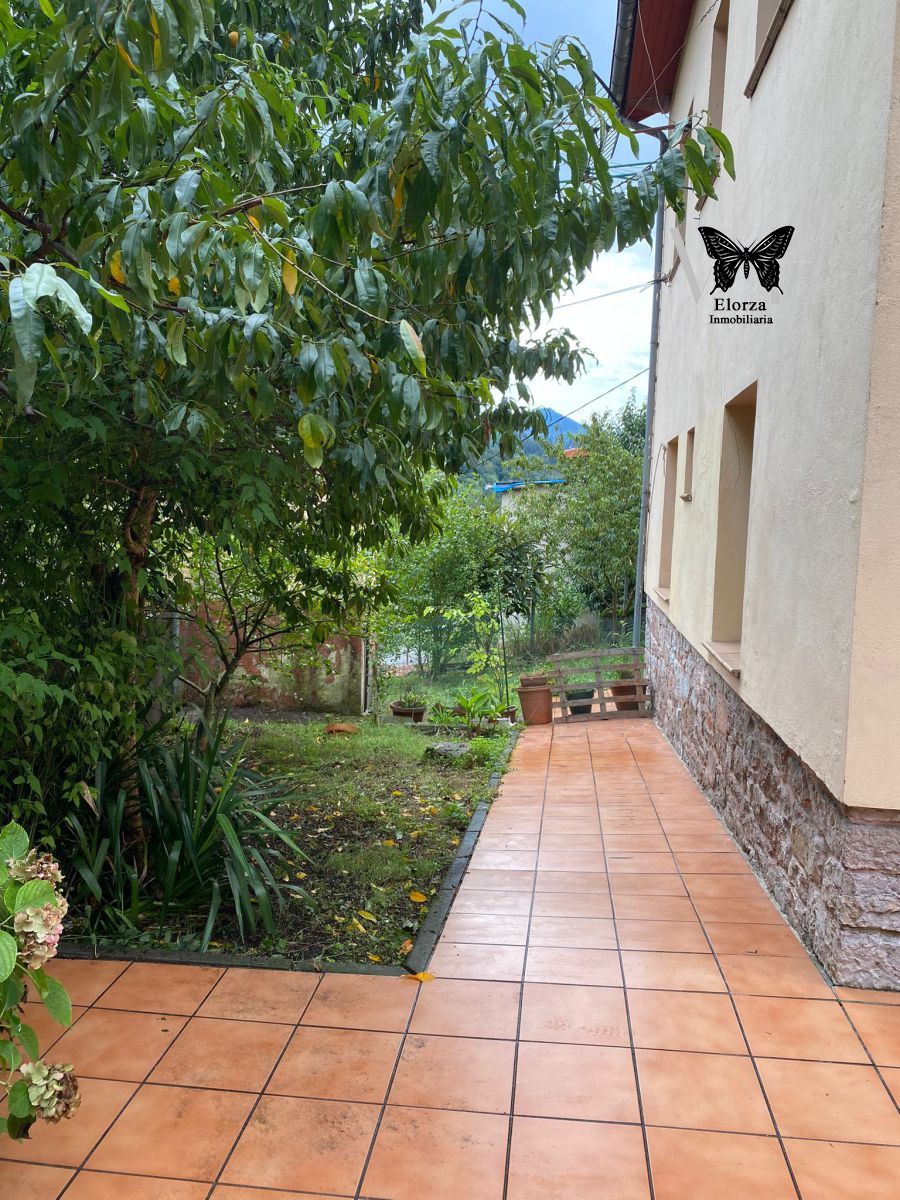 Garden of Flat to rent in Oviedo   with Heating, Storage room and Microwave
