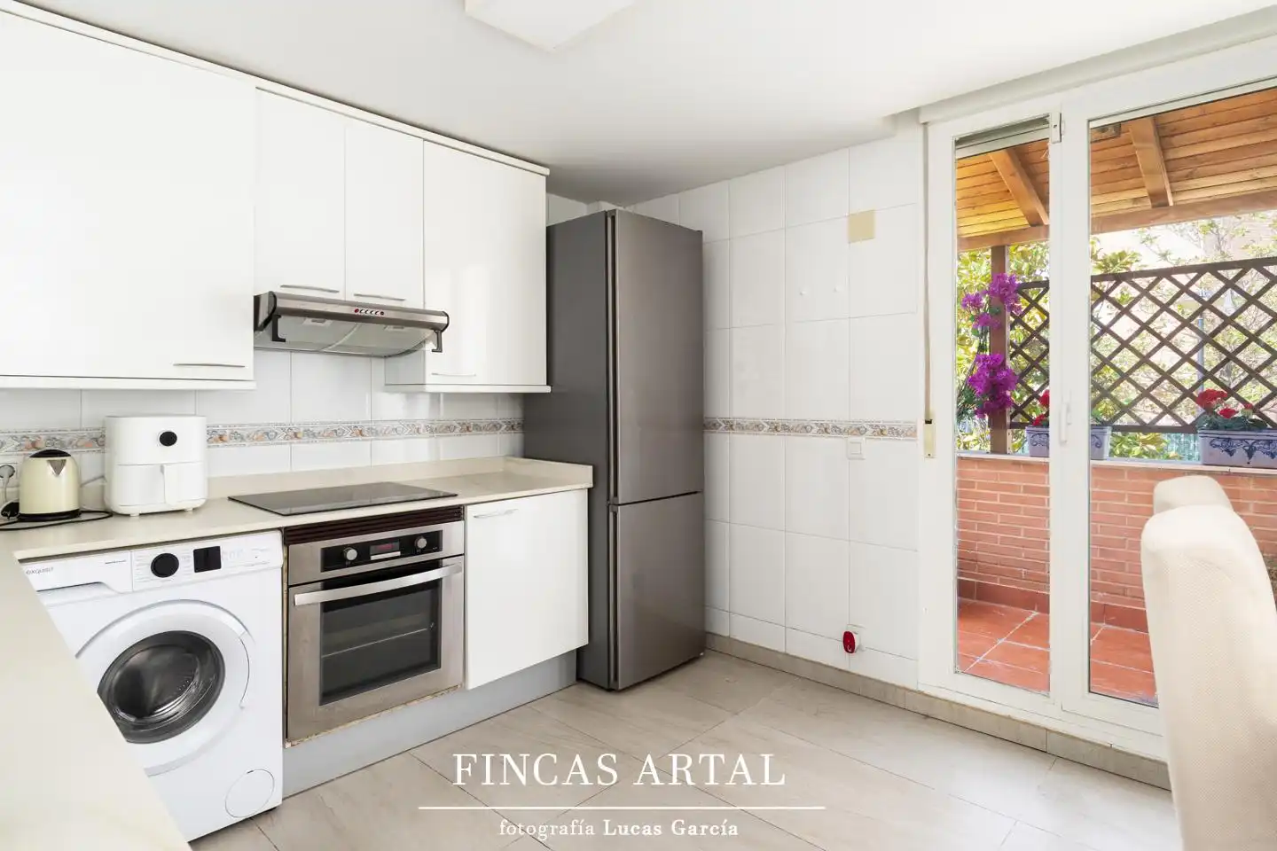 Kitchen of Houses for sale in Zaragoza  with Air Conditioner, Heating and Private garden