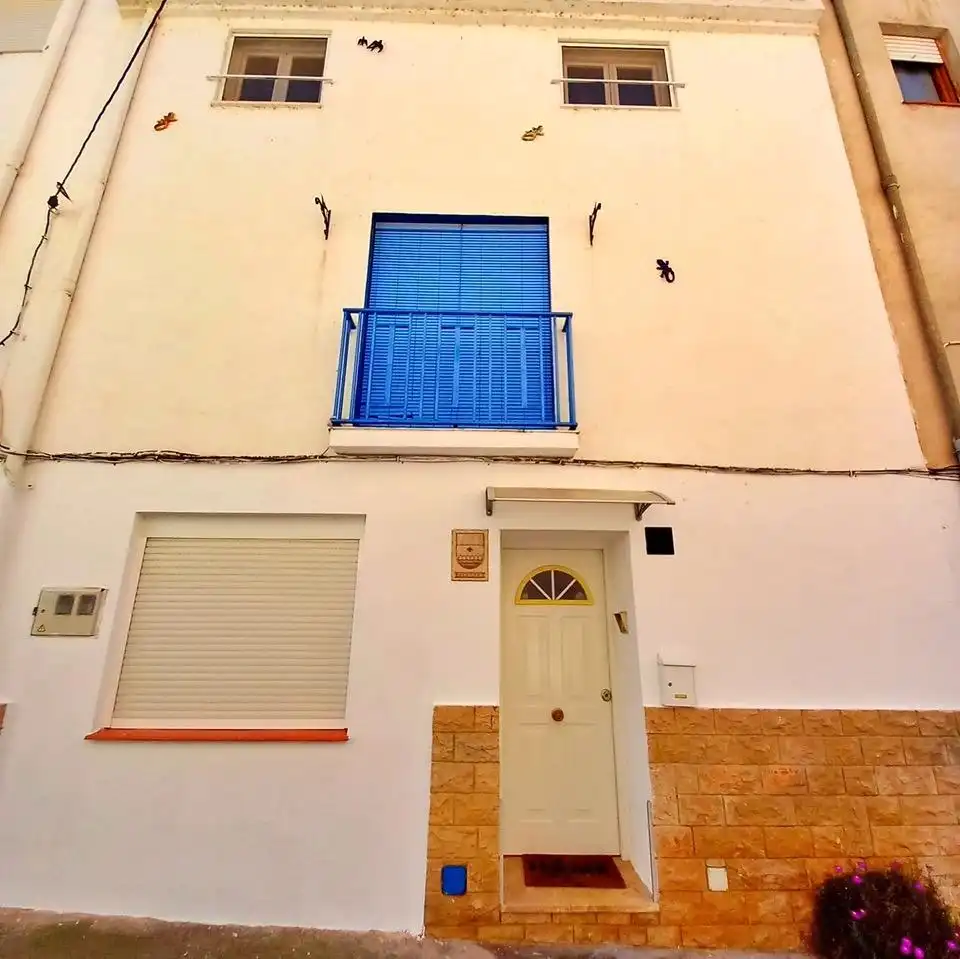 Vista exterior de Casa o chalet en venta en Tivenys con Aire acondicionado