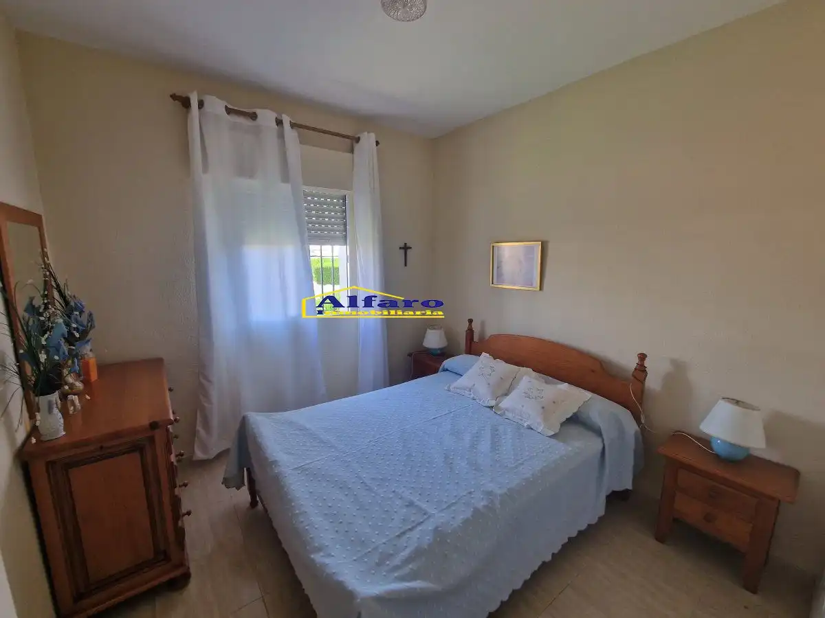 Dormitori de Casa o xalet en venda en Almonte amb Jardí privat, Terrassa i Traster