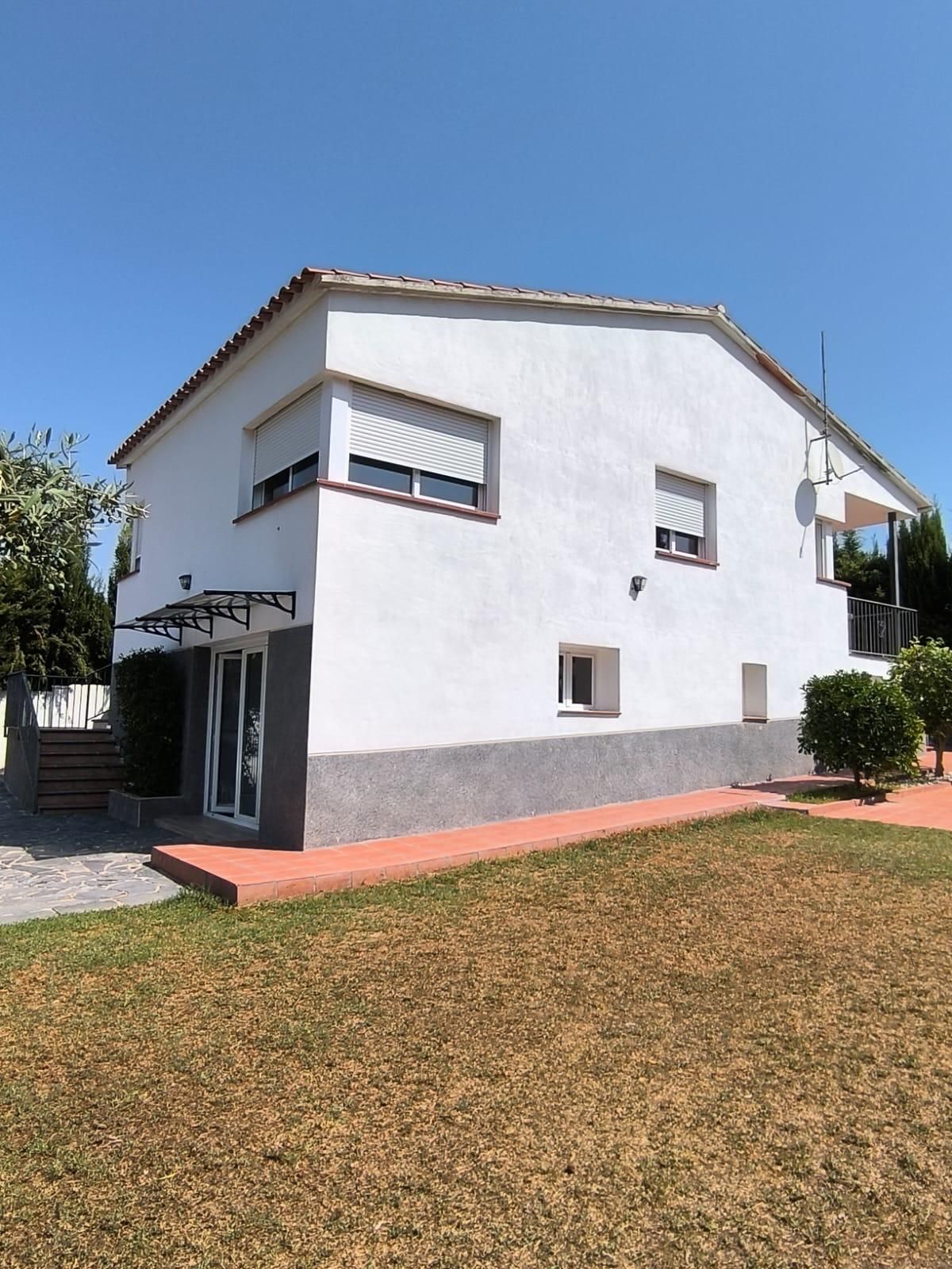 Vista exterior de Casa o xalet en venda en El Catllar  amb Aire condicionat, Calefacció i Jardí privat
