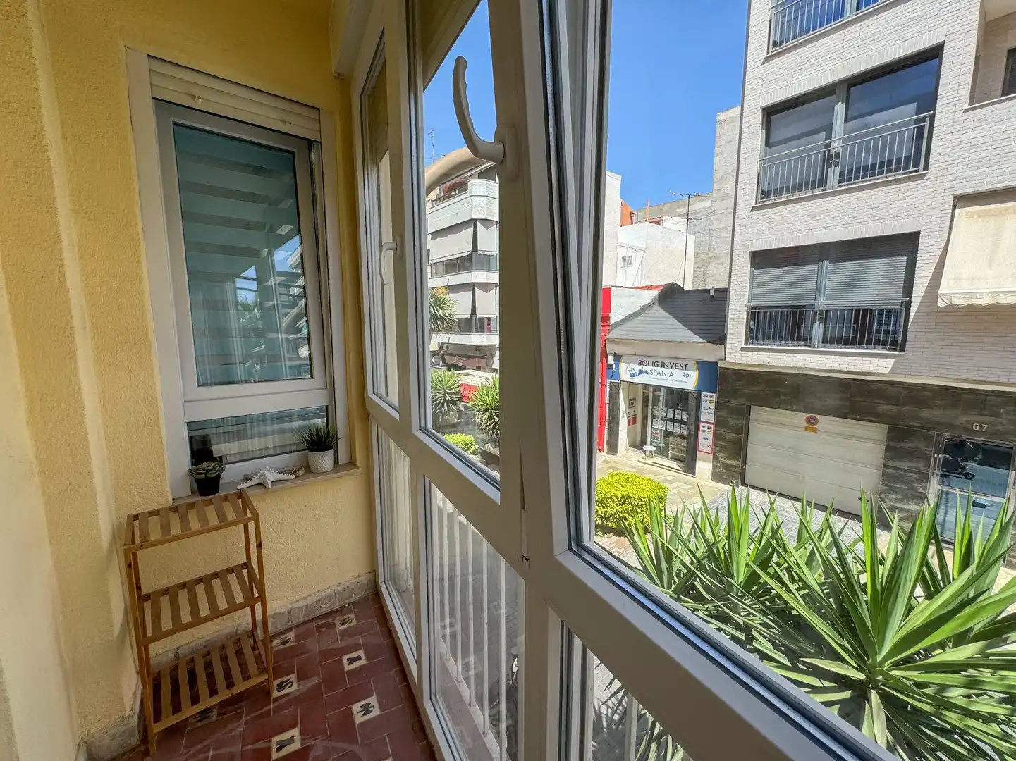 Vista exterior de Piso en venta en Torrevieja con Aire acondicionado, Terraza y Trastero
