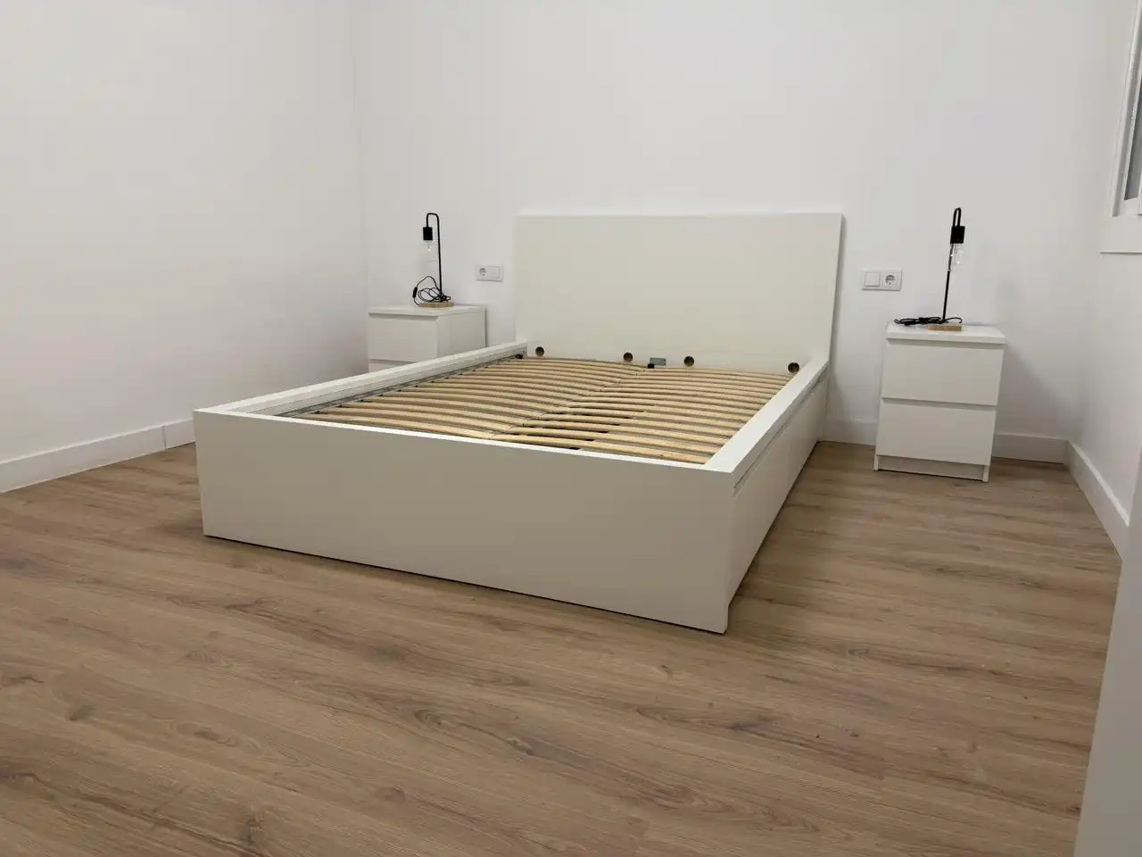 Bedroom of Flat for sale in Terrassa  with Air Conditioner, Parquet flooring and Furnished