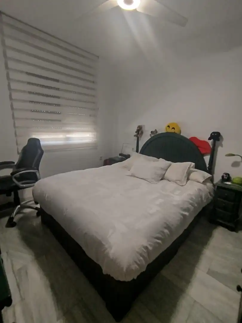 Schlafzimmer von Dachboden zum Verkauf in Albolote mit Terrasse, Abstellraum und Möbliert