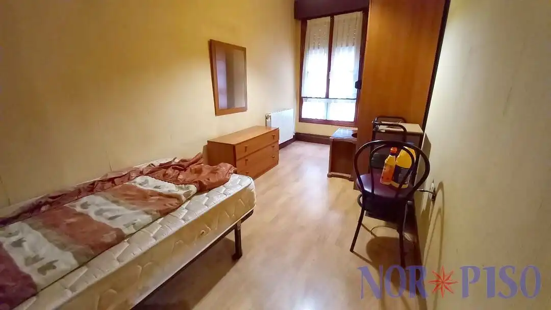 Schlafzimmer von Wohnung zum Verkauf in Bilbao  mit Heizung und Balkon