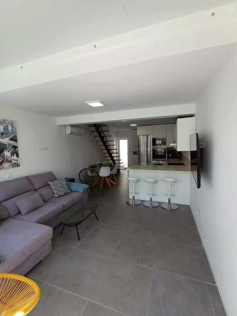 Sala de estar de Dúplex en venta en San Bartolomé de Tirajana con Aire acondicionado, Jardín privado y Terraza