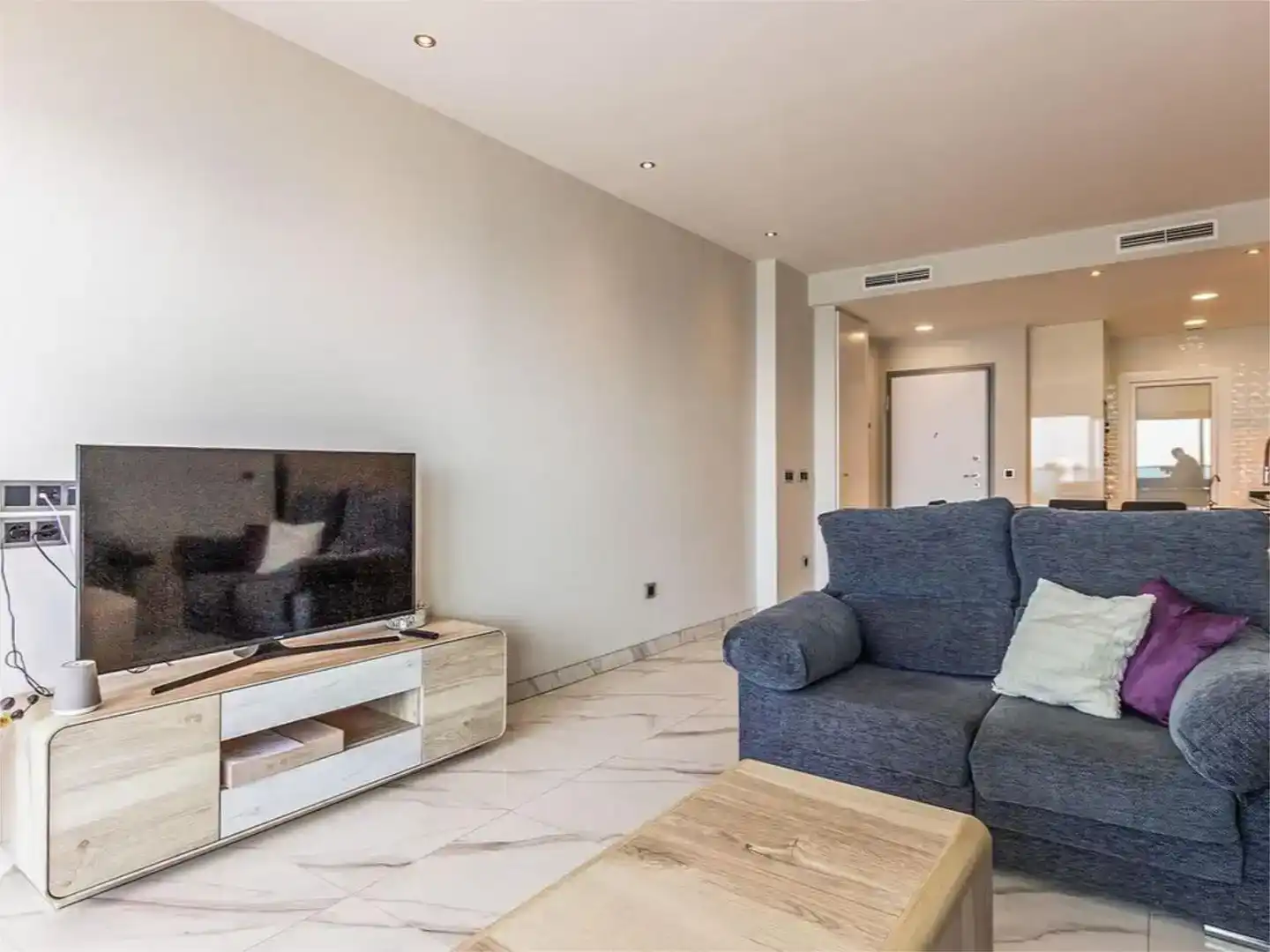Sala de estar de Apartamento de alquiler en Polop con Aire acondicionado, Parquet y Piscina