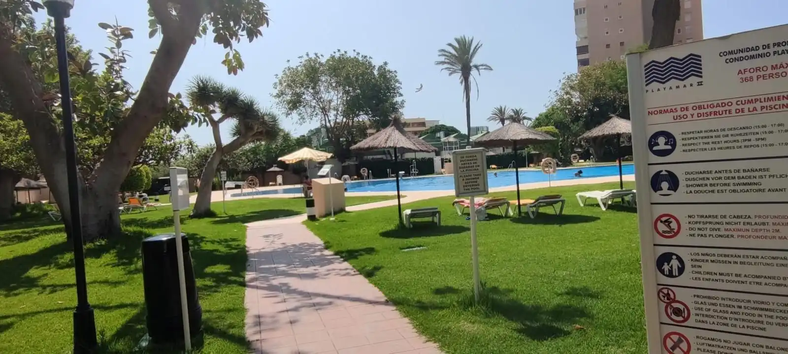 Piscina de Casa adosada en venta en Torremolinos con Aire acondicionado, Calefacción y Terraza