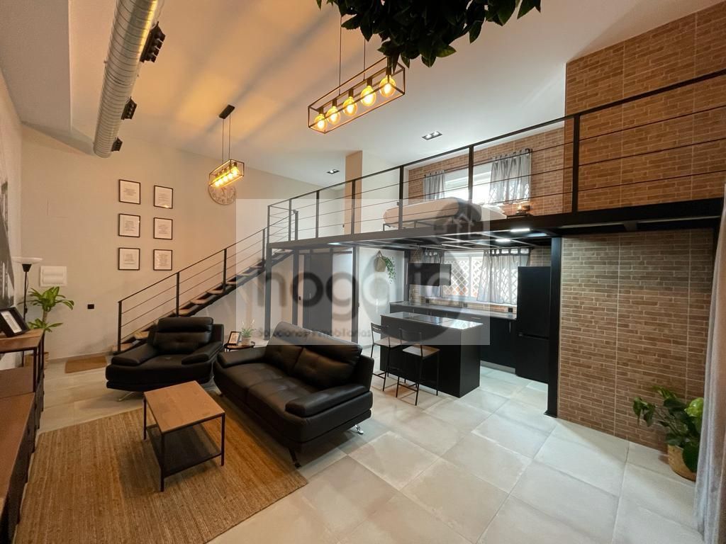 Living room of Duplex for sale in  Sevilla Capital  with Air Conditioner, Furnished and Community pool