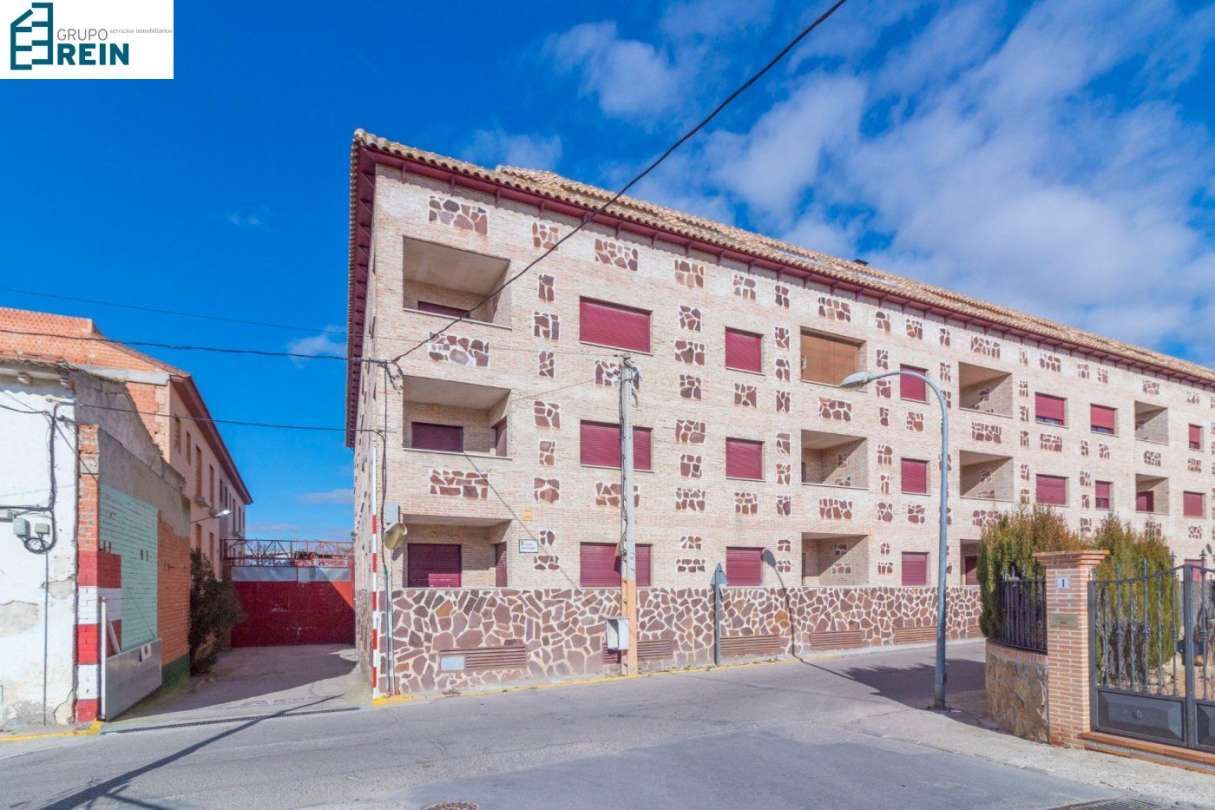 Flat for sale in Camino Tocenaque, 11