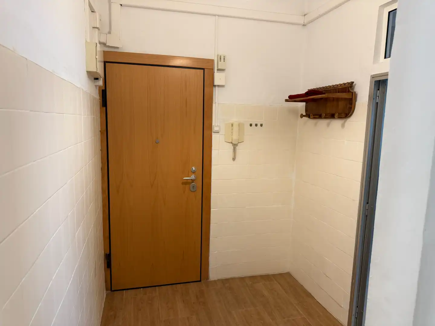 Flat for sale in Valencia  with Air Conditioner and Storage room