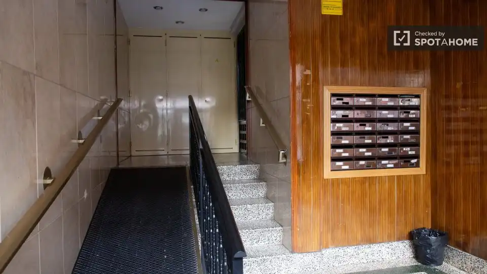Flat for rent in Alcalá de Henares  with Air Conditioner, Heating and Furnished