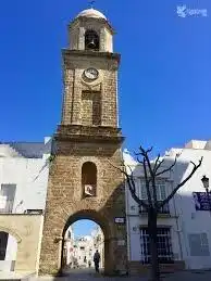 Vista exterior de Casa o xalet en venda en Chiclana de la Frontera amb Jardí privat i Terrassa