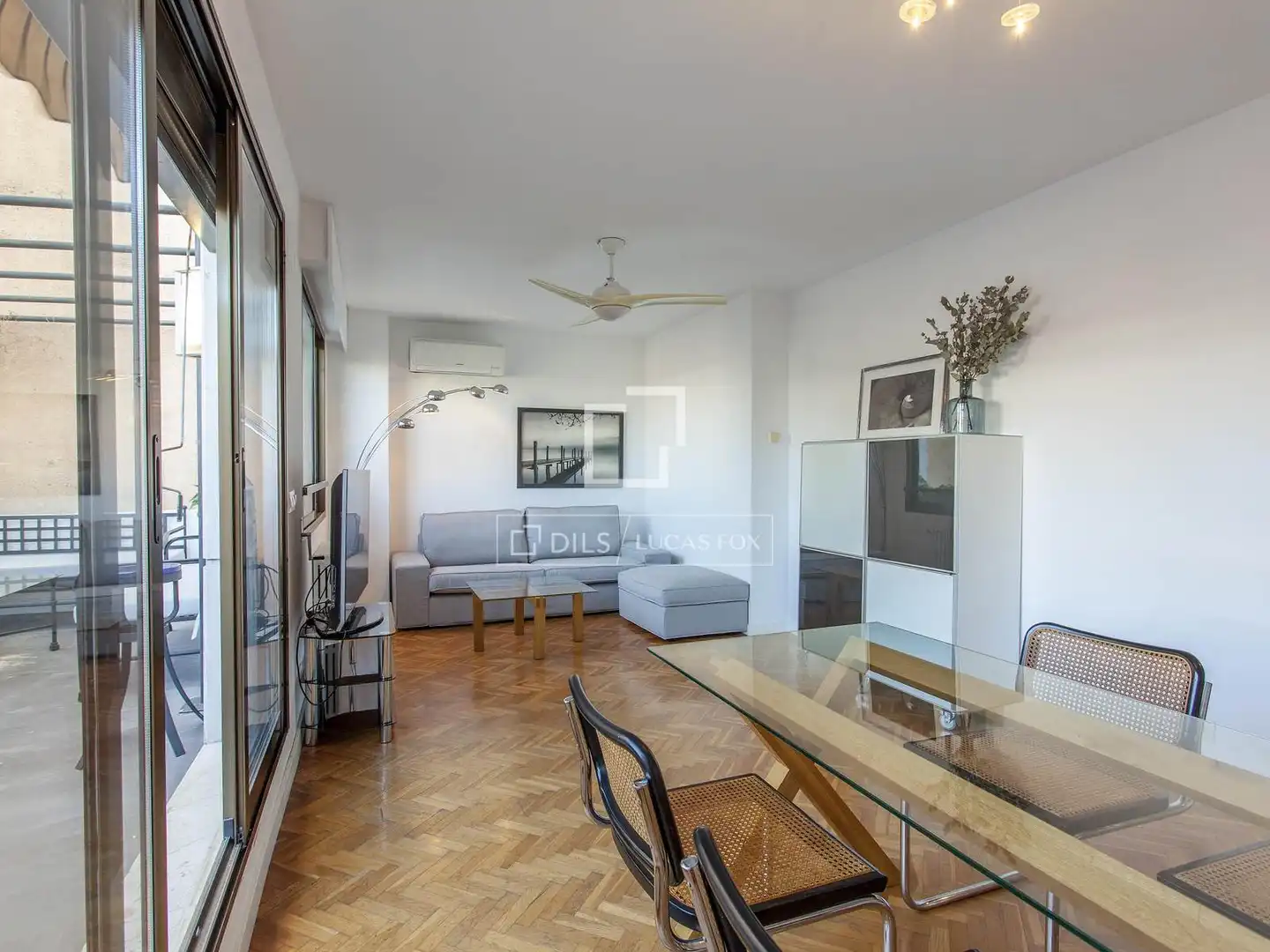 Sala d'estar de Àtic de lloguer en Valencia amb Aire condicionat, Calefacció i Parquet