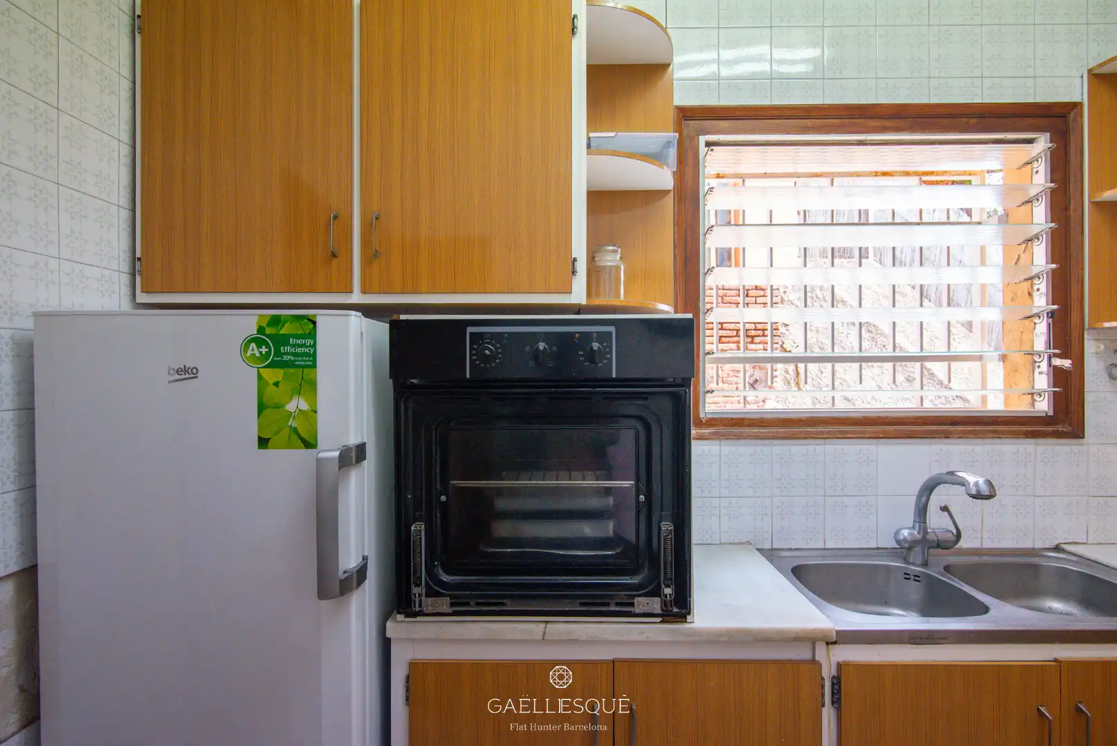 Cocina de Casa o chalet en venta en Barcelona con Calefacción, Jardín privado y Terraza