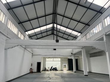 Nave industrielle à vendre à Calle Gloria-Urbanizacion Eliseo Gomez Fernandez 120