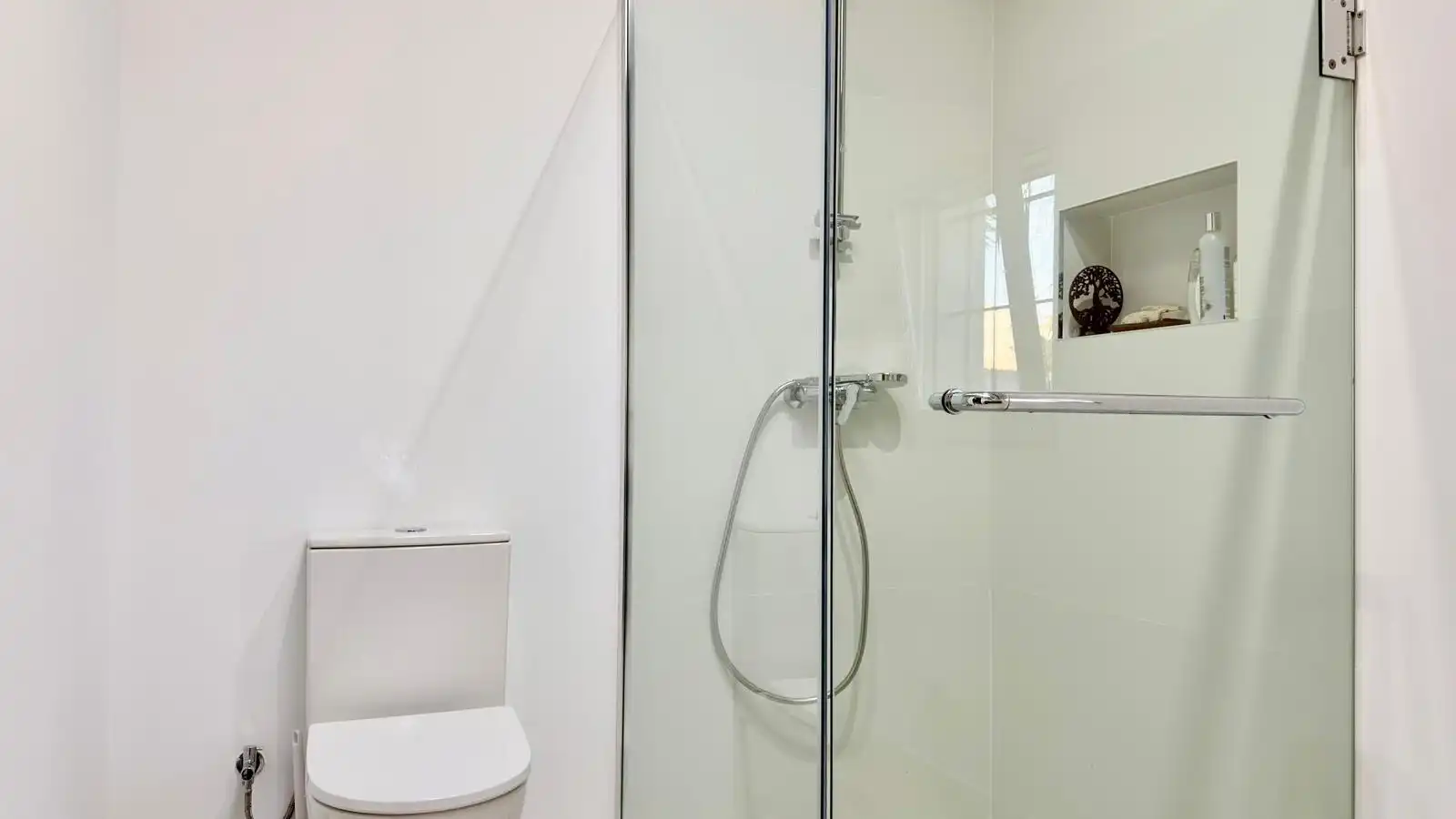 Bathroom of Houses for sale in El Campello  with Air Conditioner, Terrace and Swimming Pool
