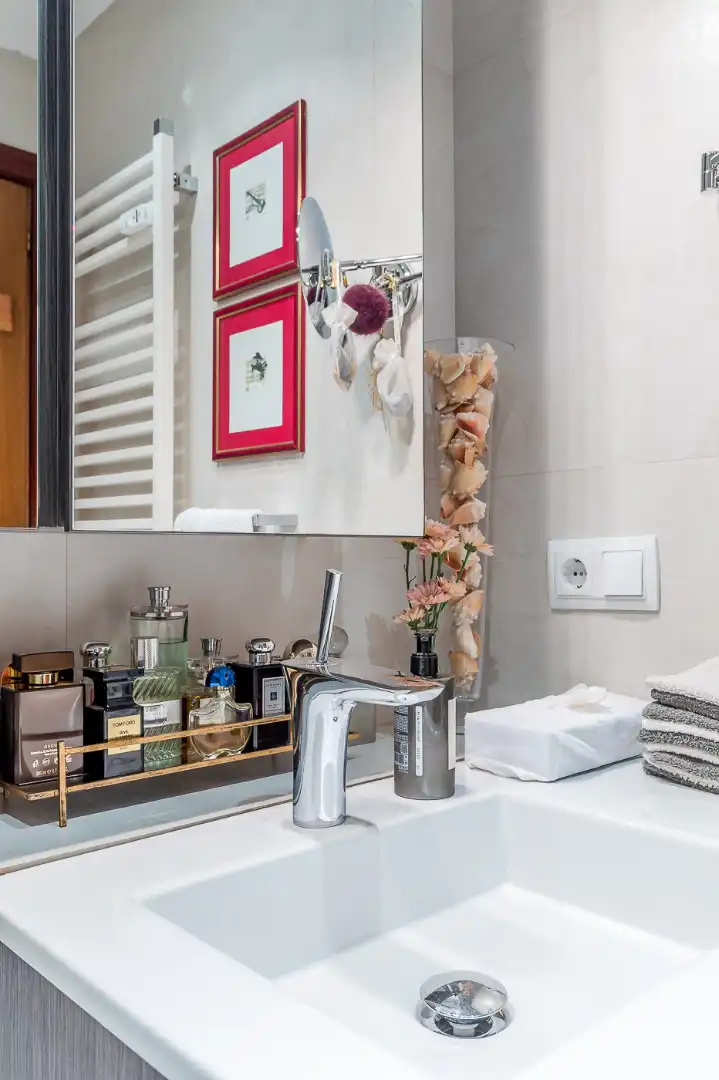 Bathroom of Flat for sale in Madrid  with Air Conditioner, Heating and Terrace