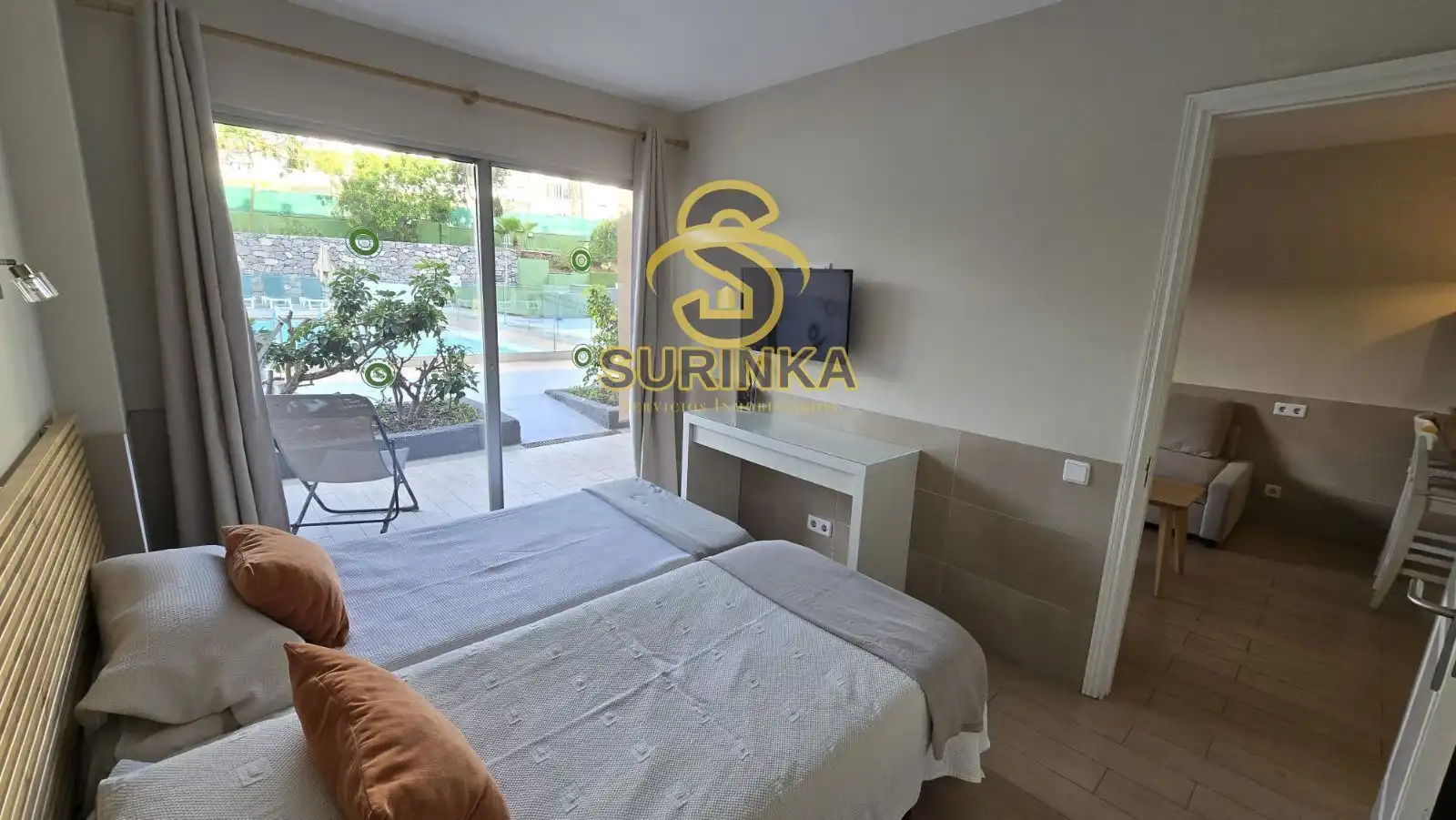 Habitación de Piso de alquiler en San Bartolomé de Tirajana con Terraza, Piscina y Amueblado