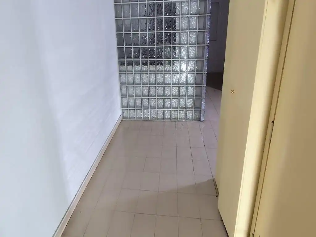 Local comercial en venda a Carrer de Gósol 36, imagen 4