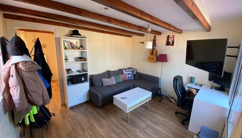 Foto 1 de Estudi per a compartir a La Torrassa, Barcelona