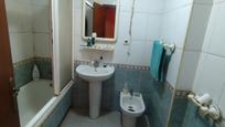 Bathroom of Flat for sale in Dos Hermanas