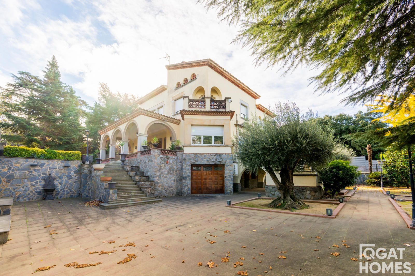Exterior view of House or chalet for sale in Sant Cugat del Vallès  with Air Conditioner, Heating and Terrace