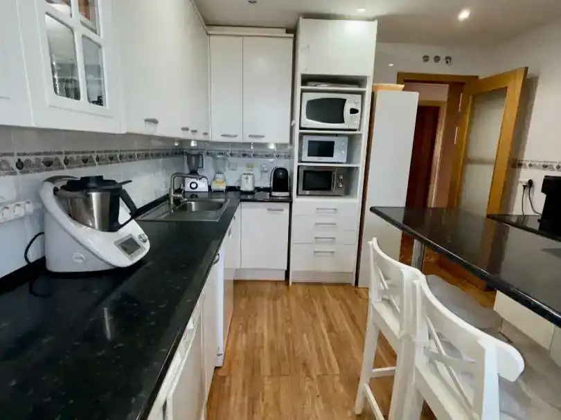Cuina de Dúplex en venda en Majadahonda amb Aire condicionat, Parquet i Traster
