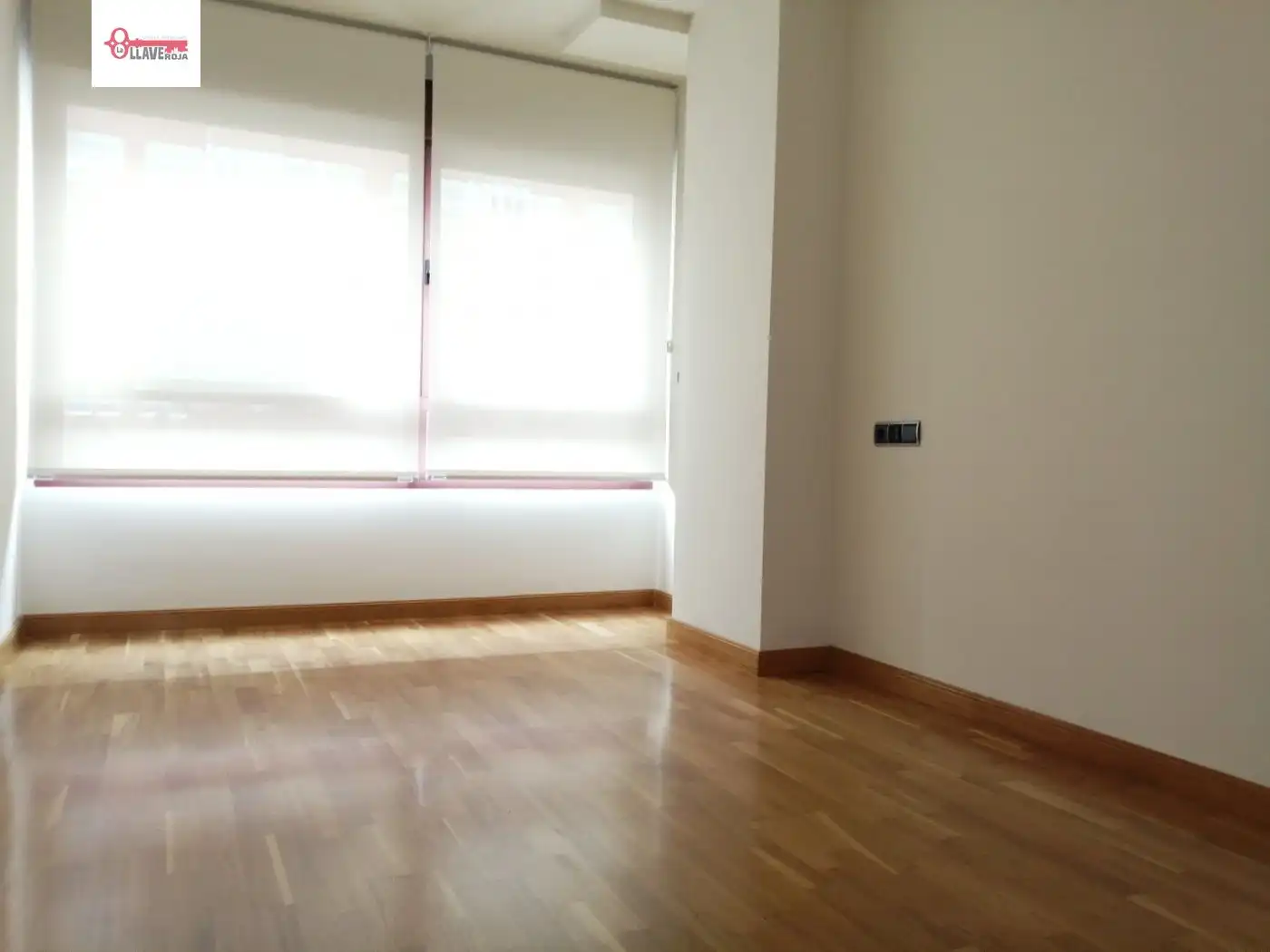 Schlafzimmer von Wohnungen zur Miete in Burgos mit Heizung, Parkett und Terrasse