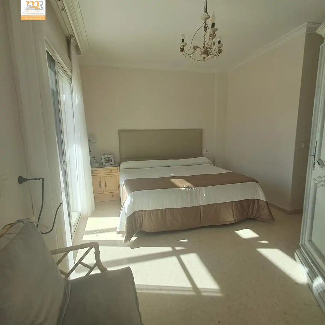 Bedroom of Attic for sale in Estepona