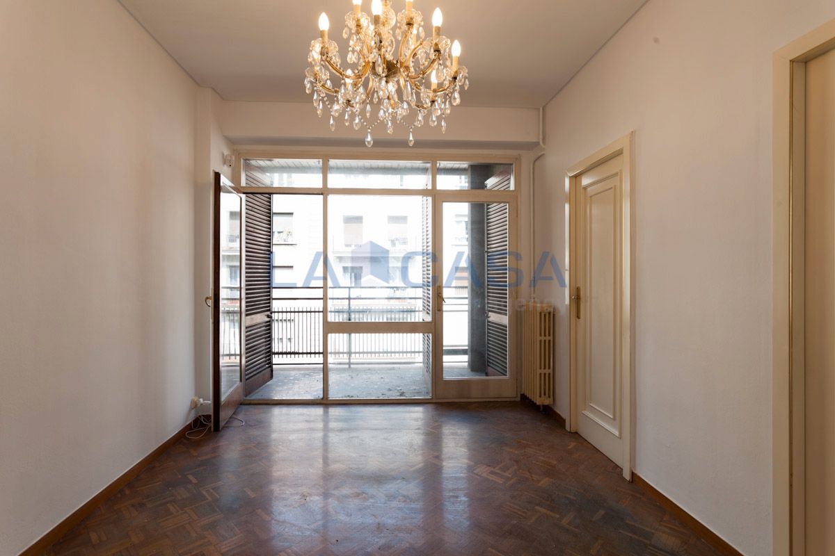 Living room of Flat for sale in  Barcelona Capital  with Heating and Balcony
