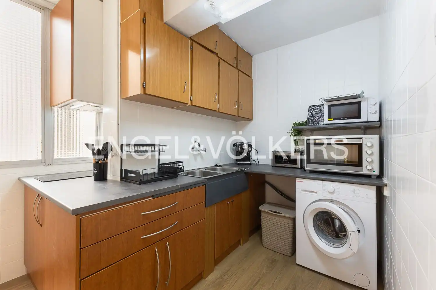 Cocina de Piso de alquiler en Valencia con Aire acondicionado, Calefacción y Terraza