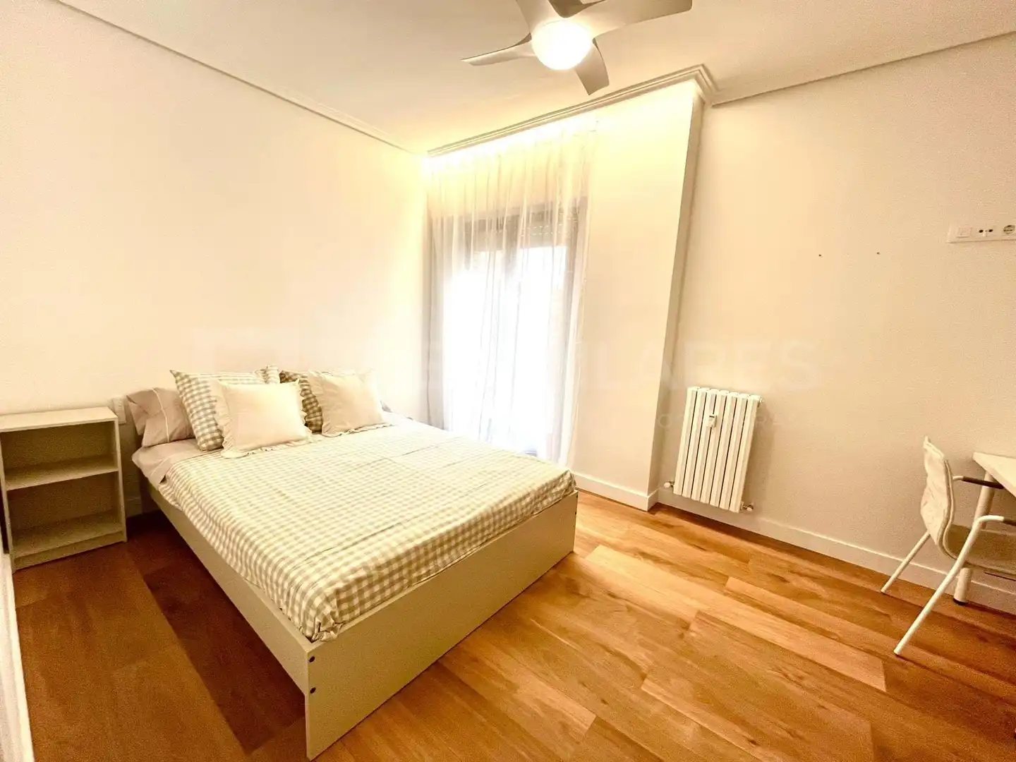 Room in C/ SAN ANTON, Gran Via