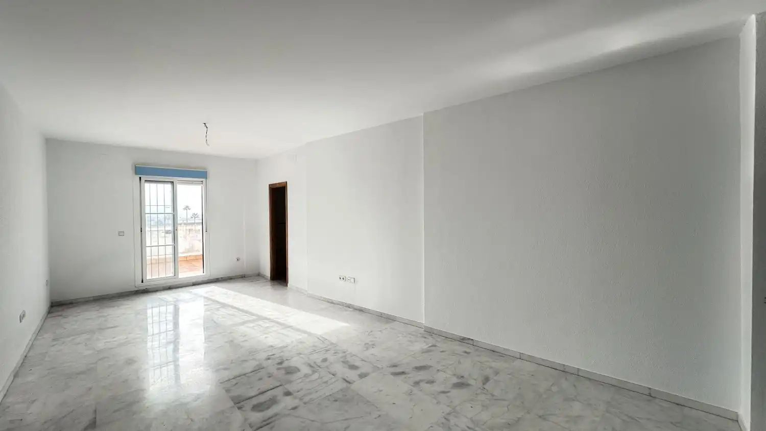 Ático en venta en Lebrija con Calefacción, Terraza y Trastero
