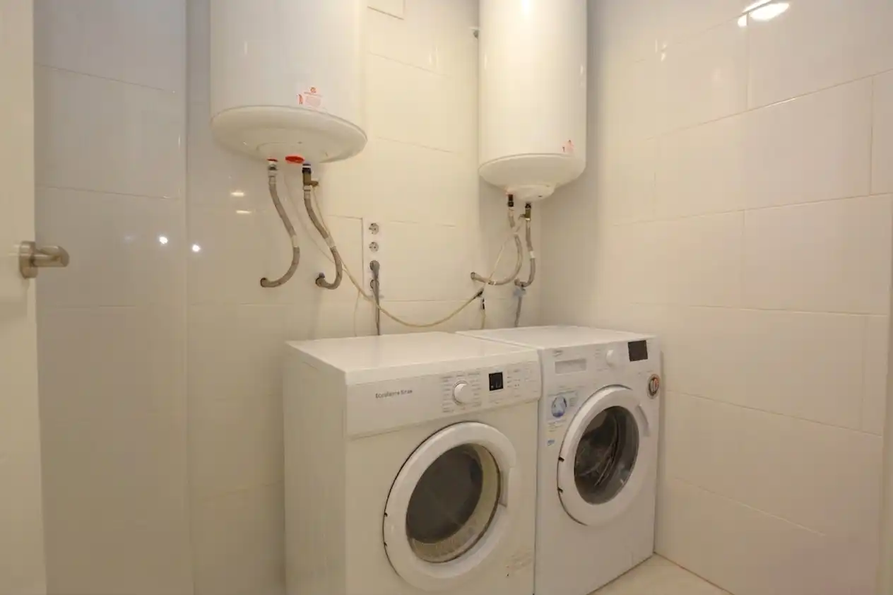 Bathroom of Buildings for sale in Sevilla