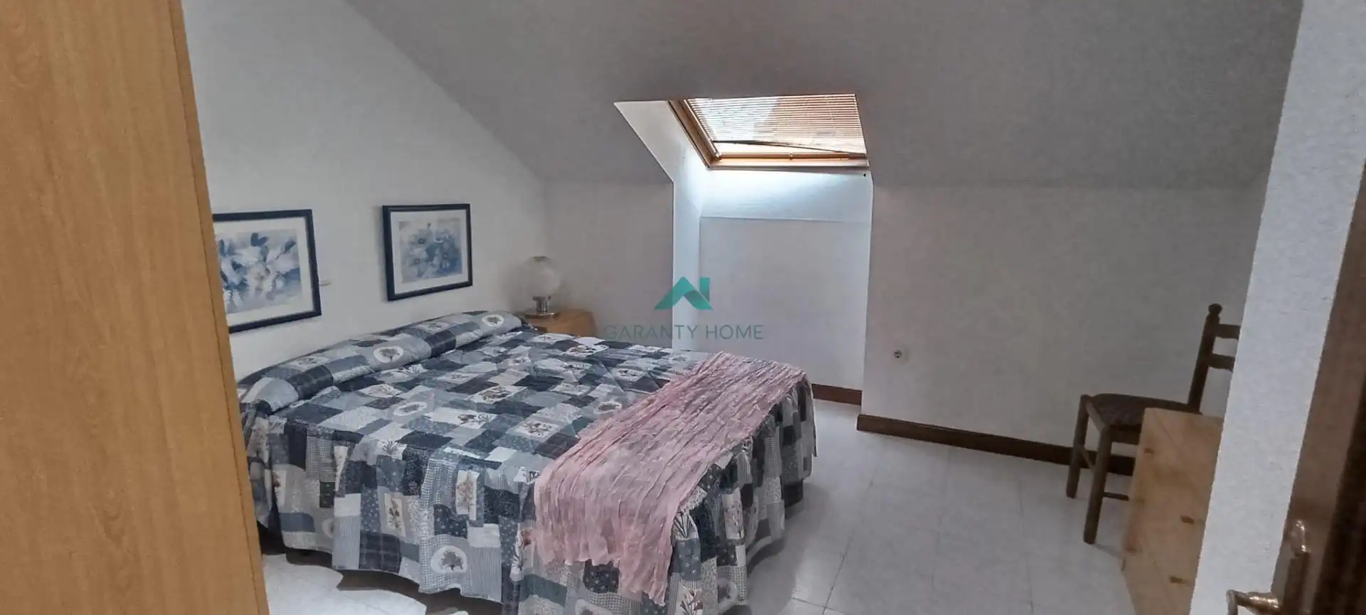Schlafzimmer von Dachboden zum Verkauf in Bárcena de Cicero mit Möbliert und Gemeinschaftspool