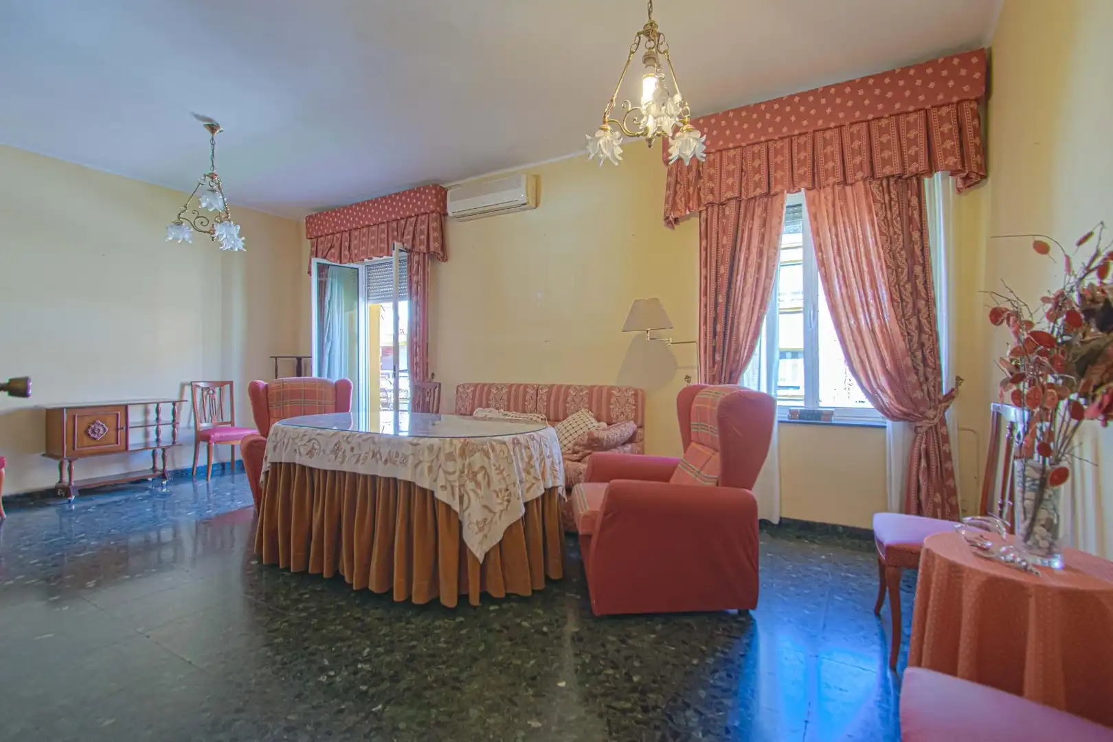 Bedroom of Flat for sale in Sevilla  with Air Conditioner, Heating and Storage room
