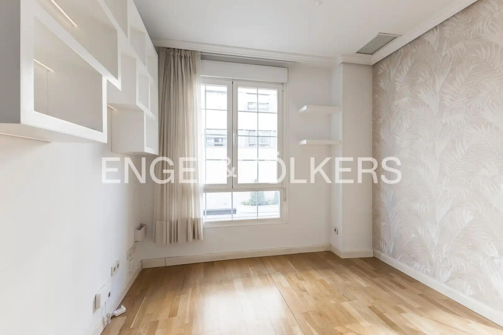 Sala de estar de Piso en venta en Madrid con Aire acondicionado, Calefacción y Jardín privado