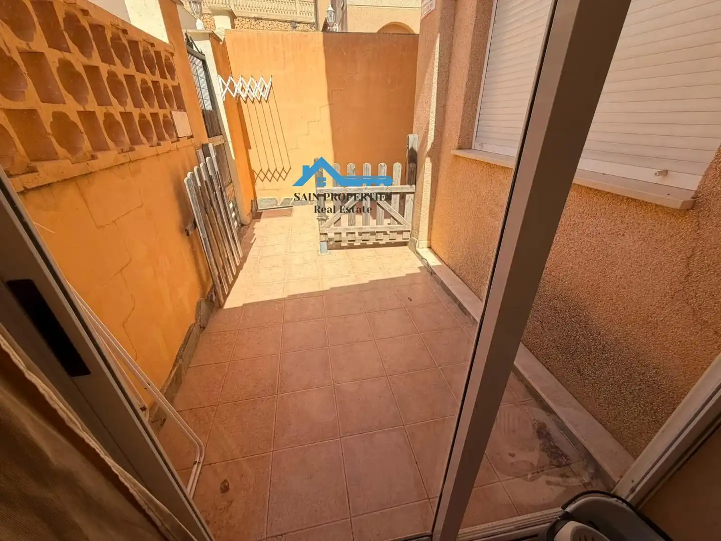 Casa aparellada amb terrassa en venda a Coloma, imagen 15