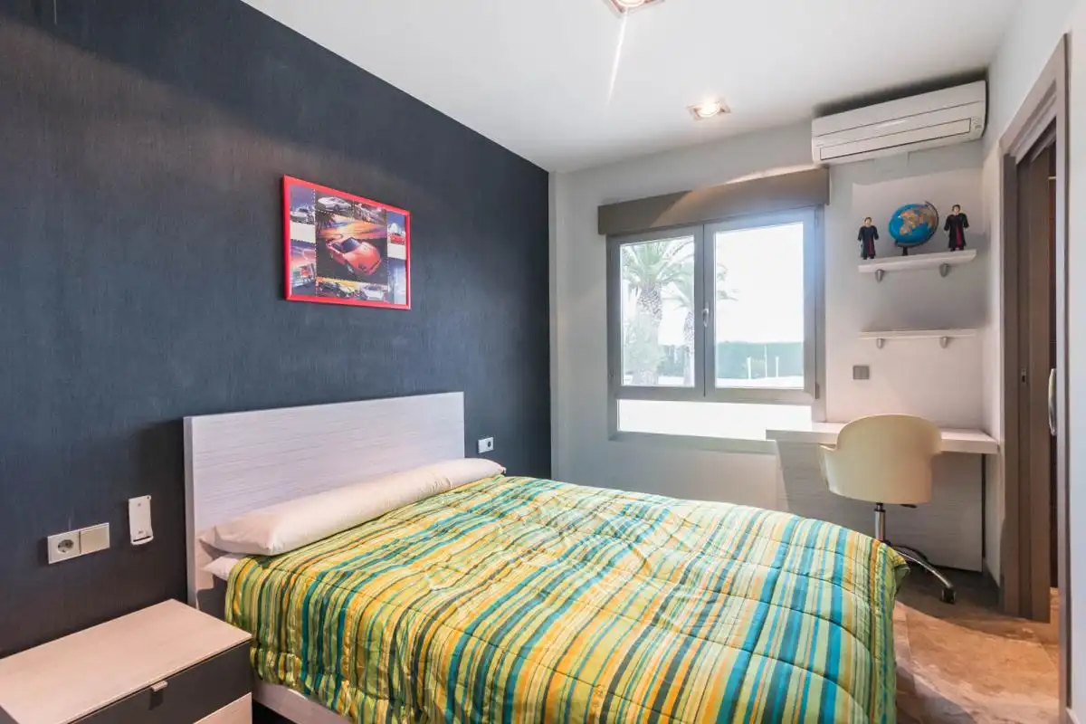 Habitación de Casa o chalet en venta en Yecla con Aire acondicionado, Calefacción y Jardín privado