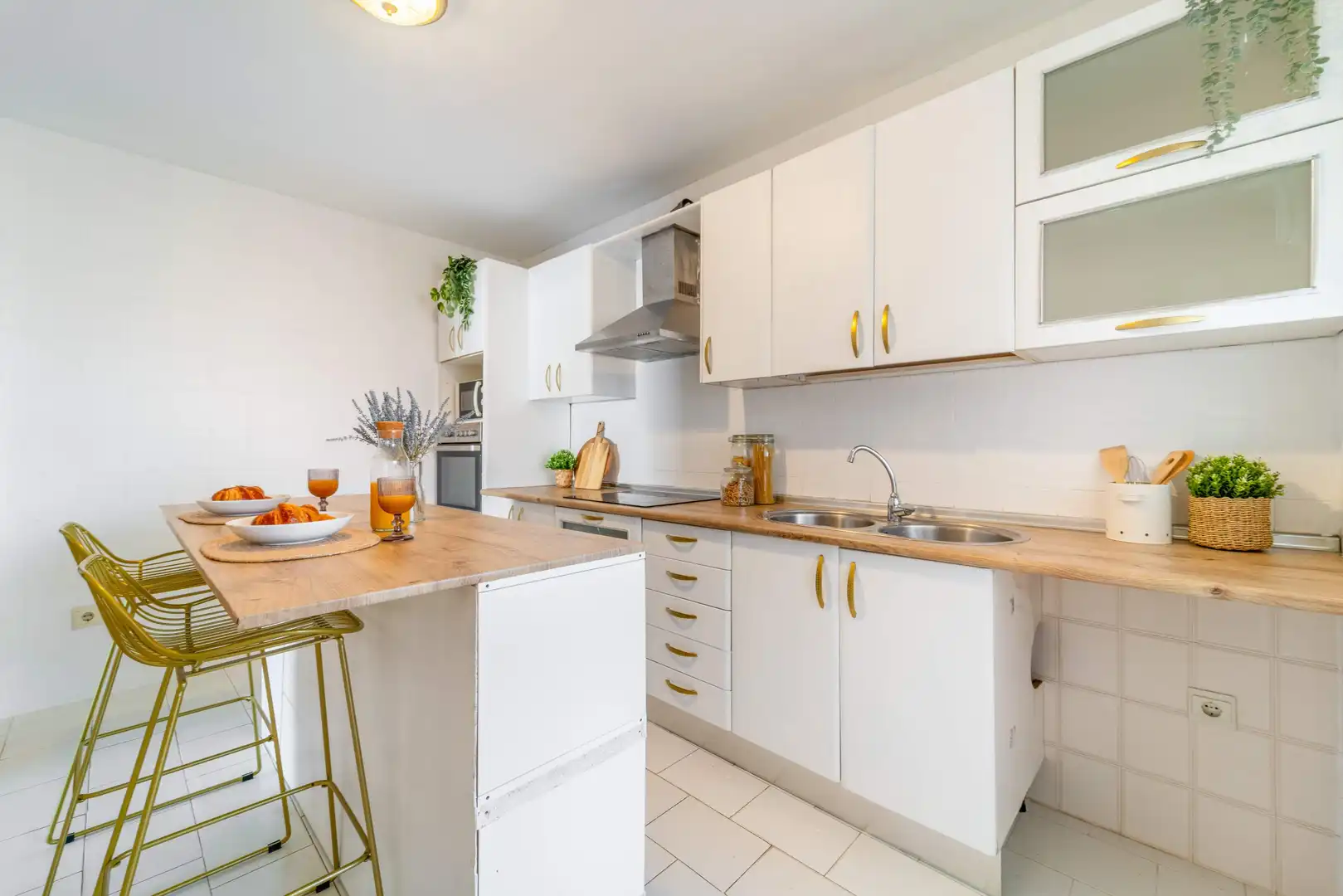 Cocina de Piso en venta en Fuengirola con Terraza, Trastero y Piscina comunitaria