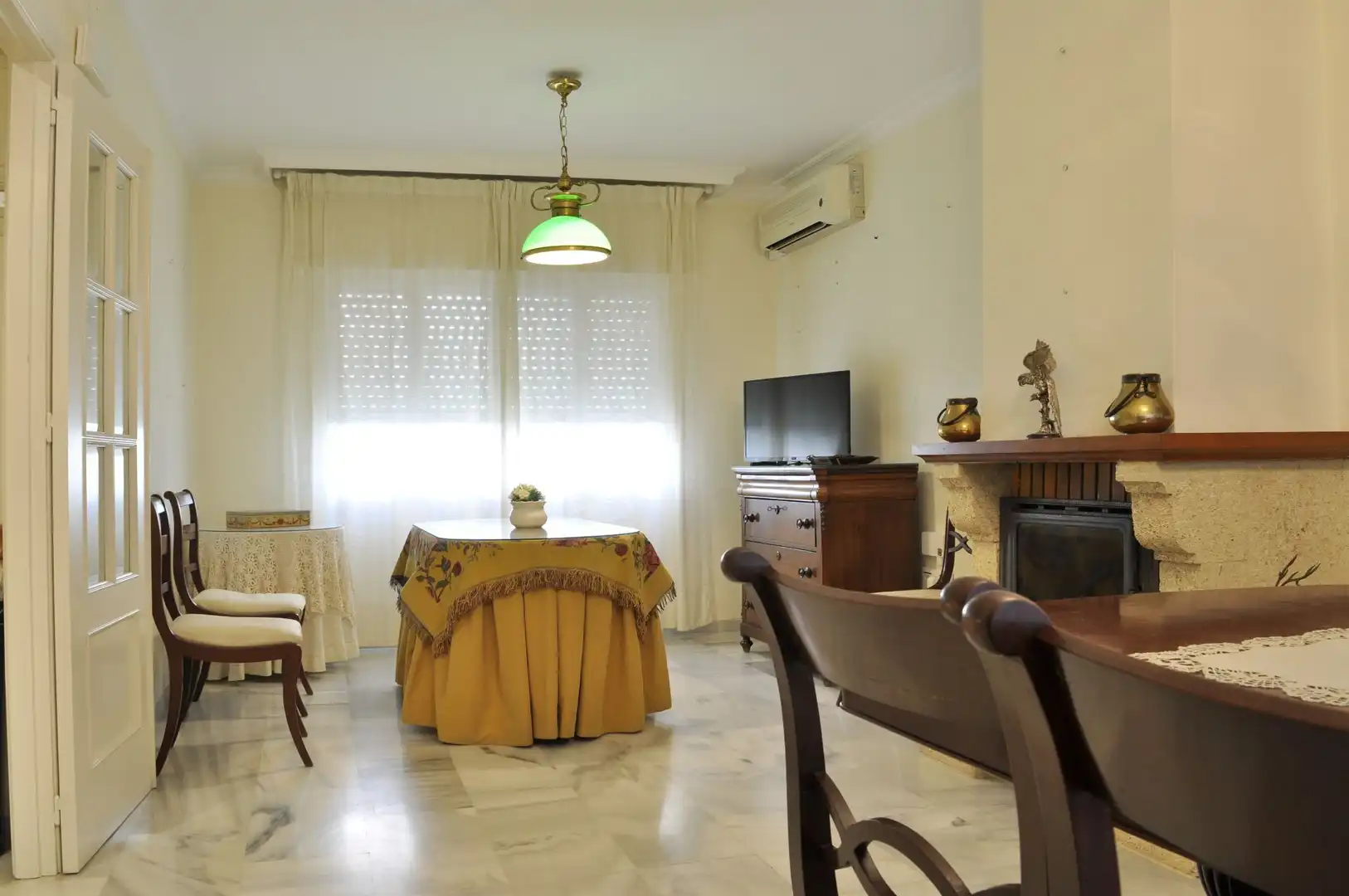 Living room of Detached homes for sale in Jerez de la Frontera  with Air Conditioner, Terrace and Storage room