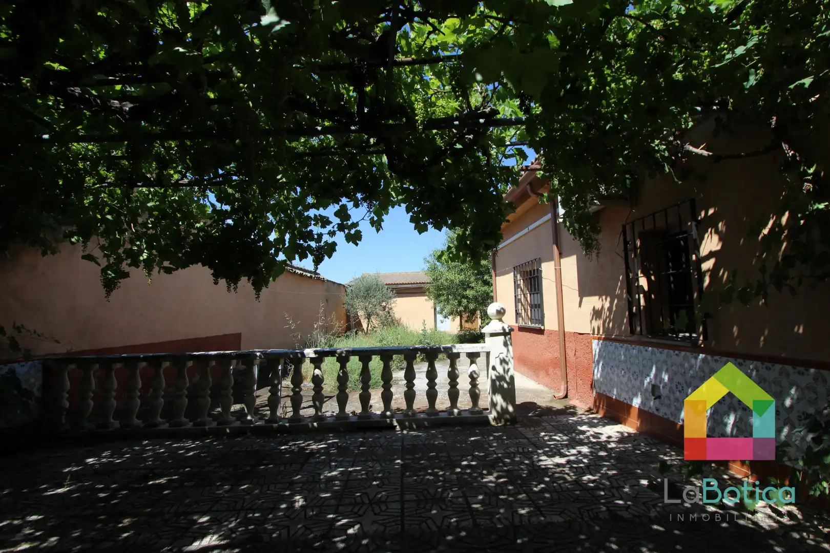 Garden of Detached homes for sale in San Martín de Montalbán  with Air Conditioner, Heating and Furnished