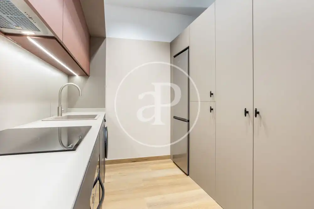 Küche von Wohnung zur Miete in Valencia mit Klimaanlage, Heizung und Terrasse